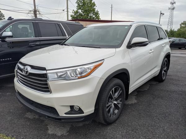 Chrome Motors - 2016 Toyota Highlander